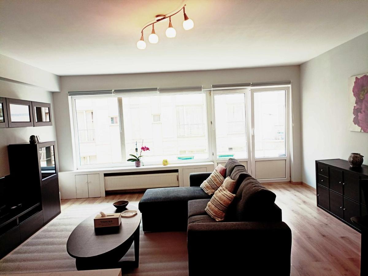 Cozy 2 Bedroom Apartment - Metro Montgomery Bryssel Exteriör bild